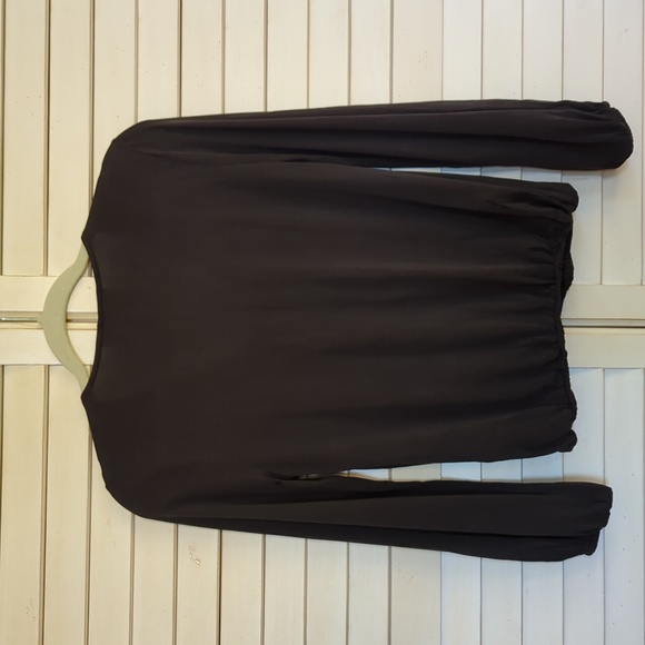 Soft black Sunday in Brooklyn blouse XS - Picture 5 of 10